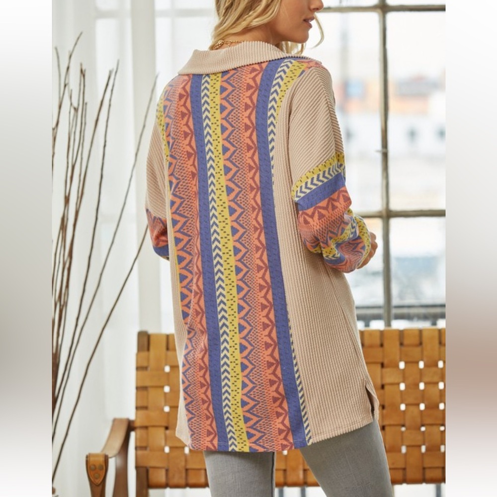 Colorful Patterned Button-Up Women Top - Picture 4 of 4